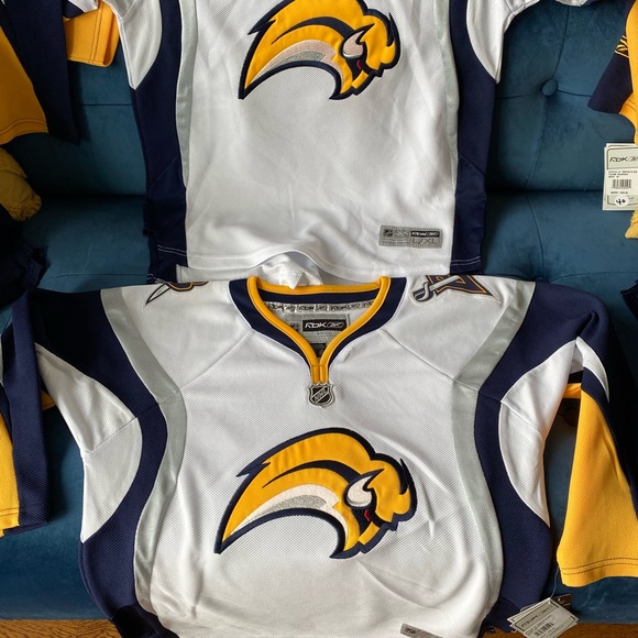 NHL jerseys - Picture 5 of 11